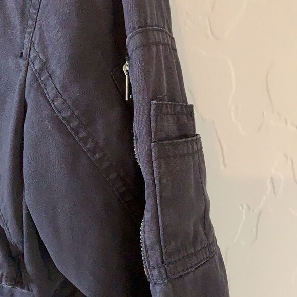 H&m heavy duty coat pockets galore cinches inside the waist & outside on bottom - Picture 4 of 14